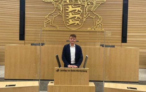 Junger Unternehmer im Praktikum